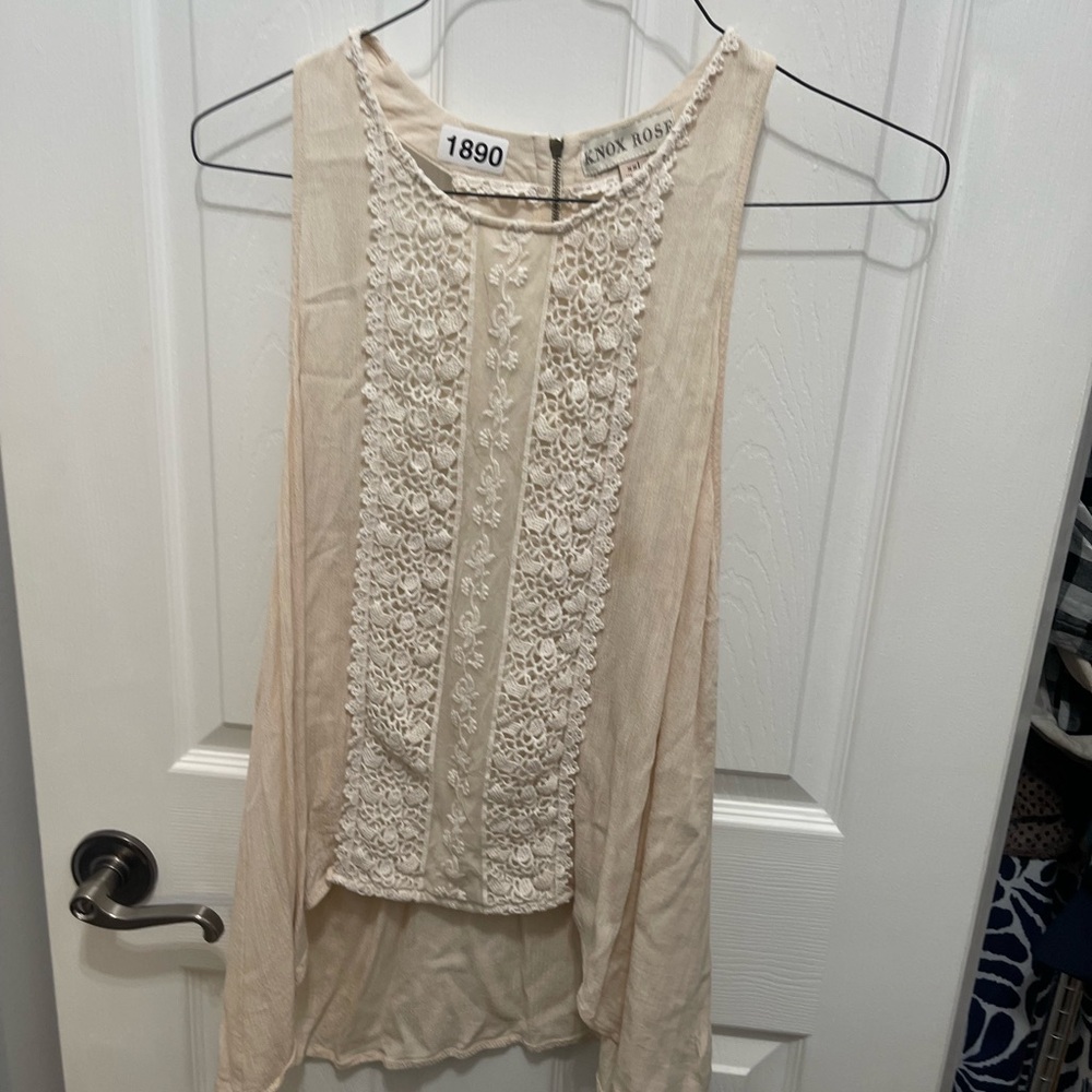 Knox Rose Cream Lace Detail Top - Picture 4 of 12